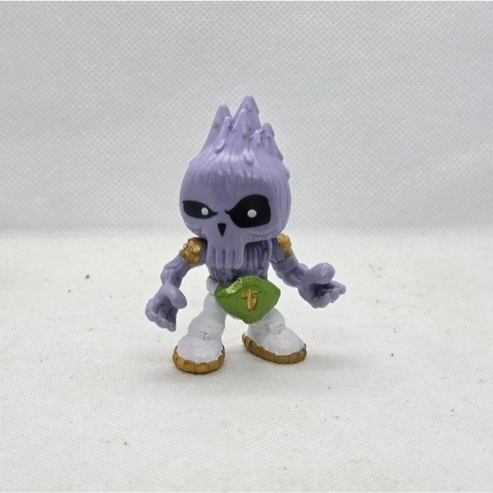 Moose Toys Treasure X Cliff Saw Alien Action Figure Series 3 2.5in